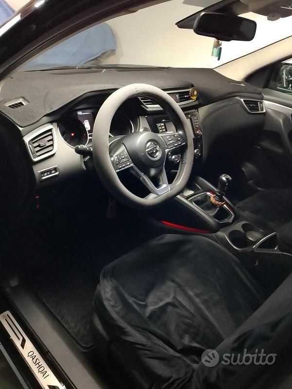Usata Nissan Qashqai 115 CV (84 kW) 2018 Nero SUV