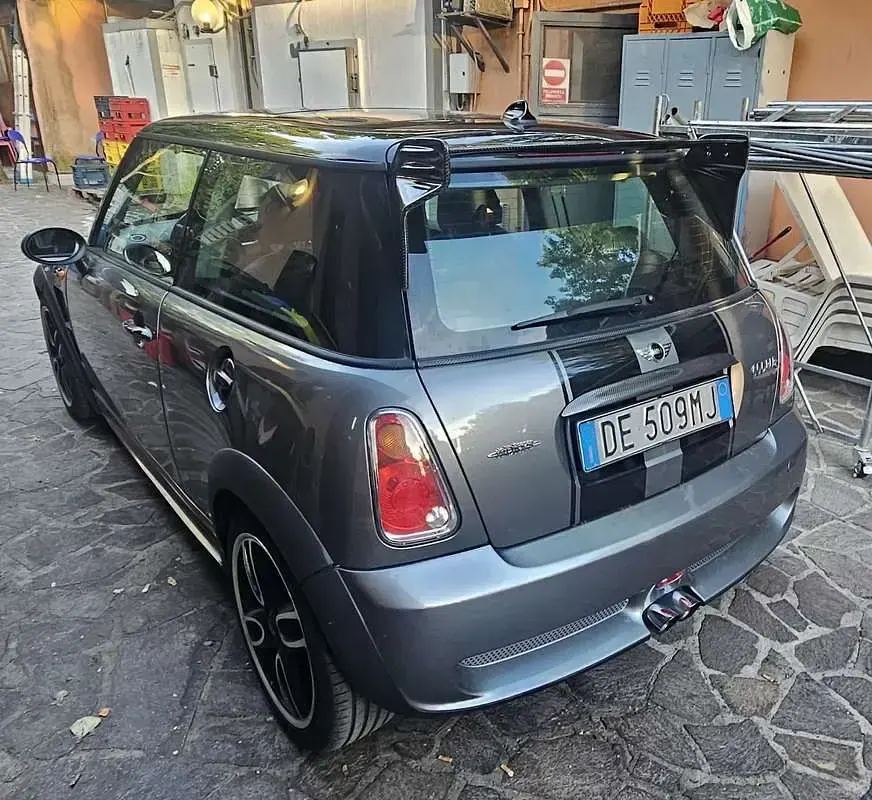 Usata Mini Cooper S 170 CV (125 kW) 2006 Grigio Utilitaria