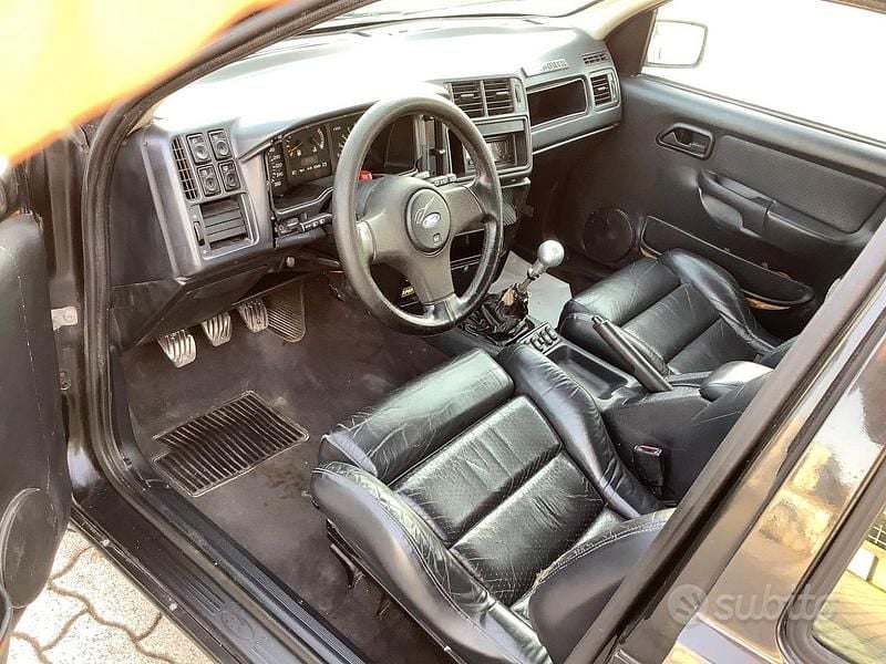 Usata Ford Sierra 220 CV (161 kW) 1992 Nero Berlina