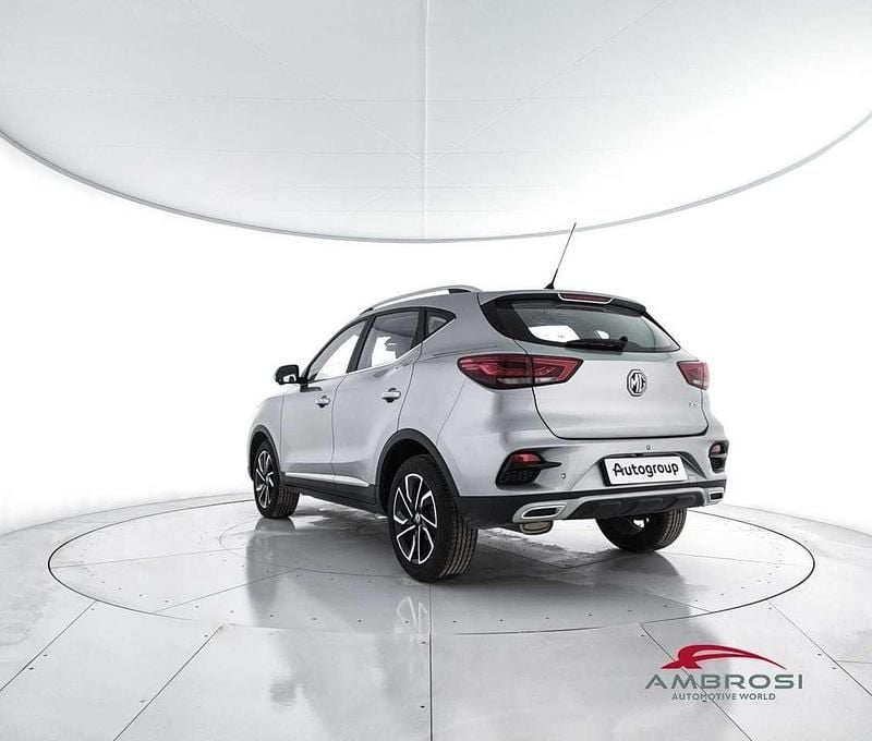Usata MG ZS Luxury 106 CV (77 kW) 2023 Grigio Berlina