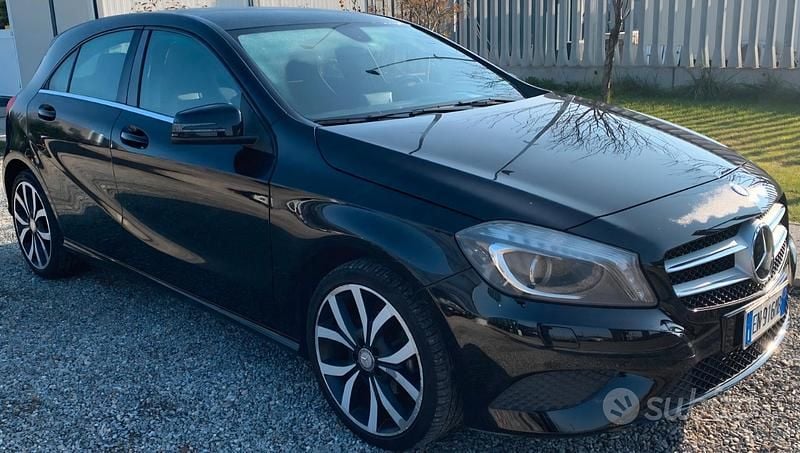 Usata Mercedes A180 Premium 109 CV (80 kW) 2012 Nero Berlina