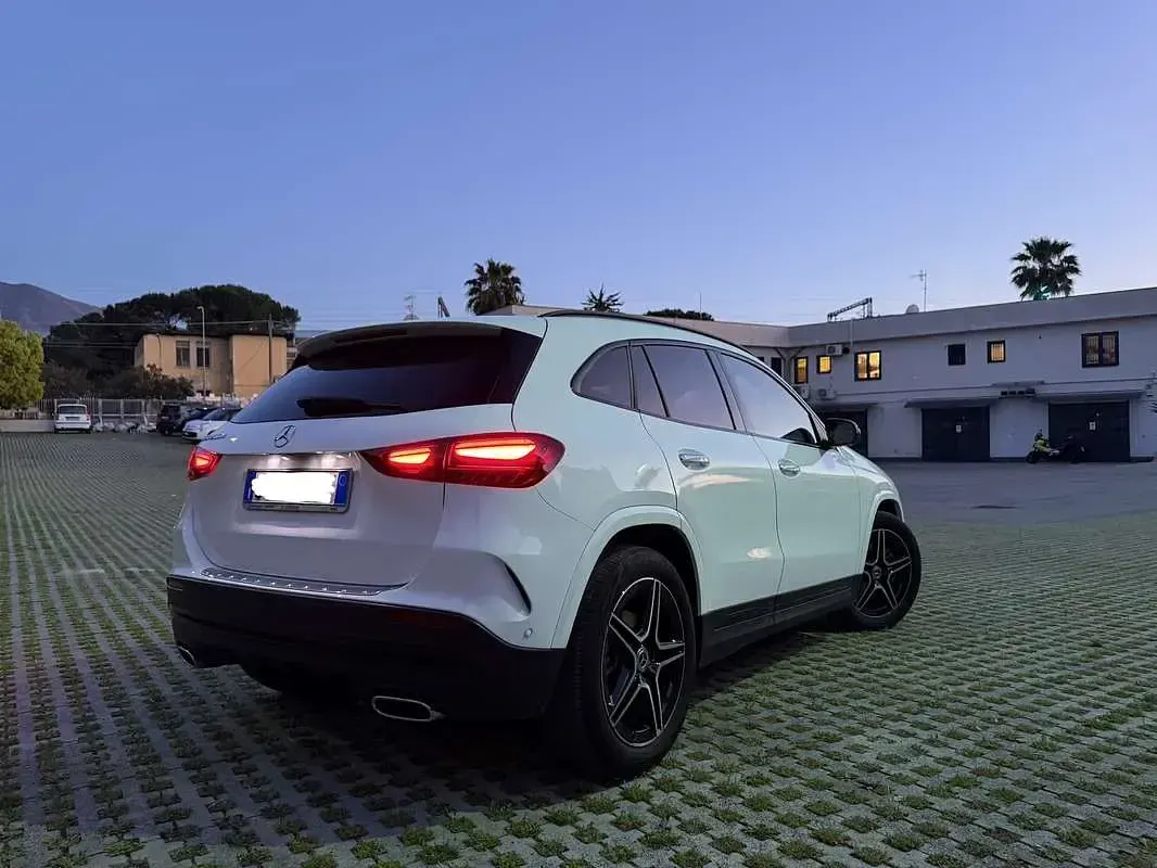 Usata Mercedes GLA200 Premium 150 CV (110 kW) 2024 SUV