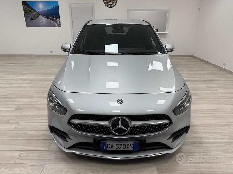 Usata Mercedes B180 Premium 120 CV (88 kW) 2020 Grigio Utilitaria
