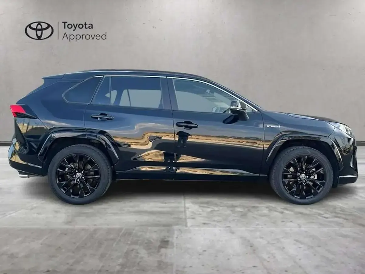 Usata Toyota RAV4 Hybrid Edition 218 CV (160 kW) 2021 Deep black met SUV