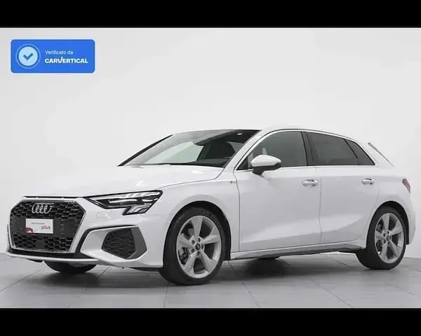 Usata Audi A3 S-Line 150 CV (110 kW) 2024 Bianco ghiaccio metallizzato Berlina