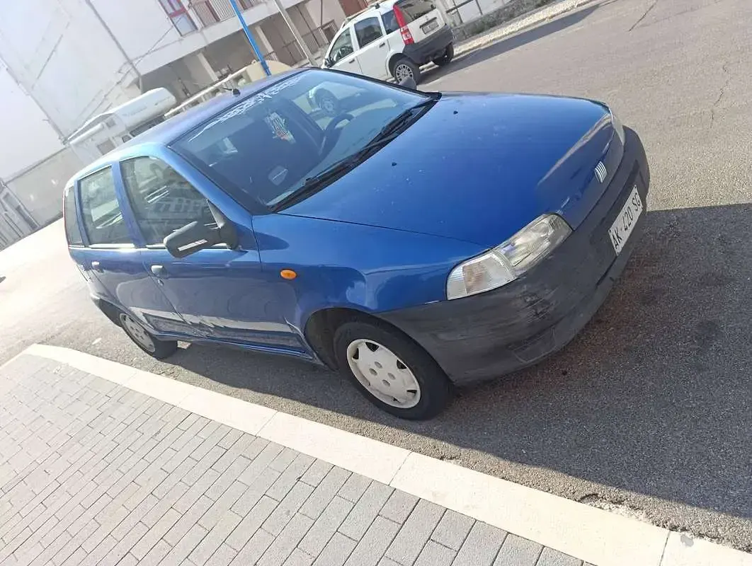 Usata Fiat Punto S 54 CV (39 kW) 1997 Blu/azzurro Berlina