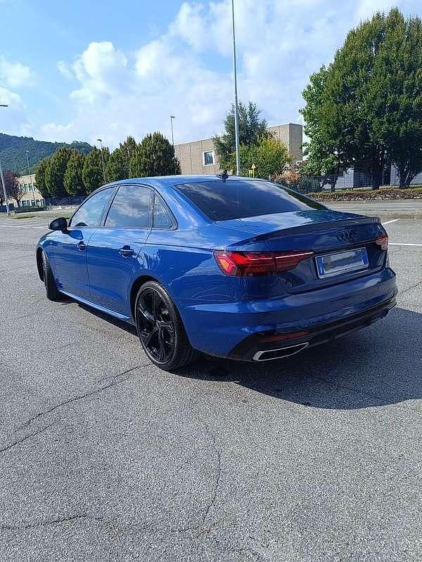 Usata Audi A4 S-Line 204 CV (150 kW) 2023 Blu/azzurro Berlina