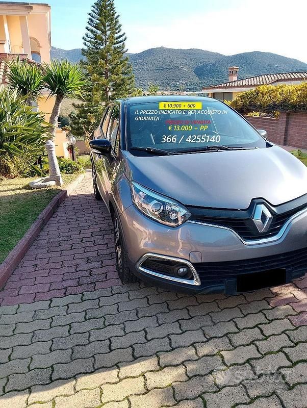 Usata Renault Captur 90 CV (66 kW) 2017 Grigio SUV