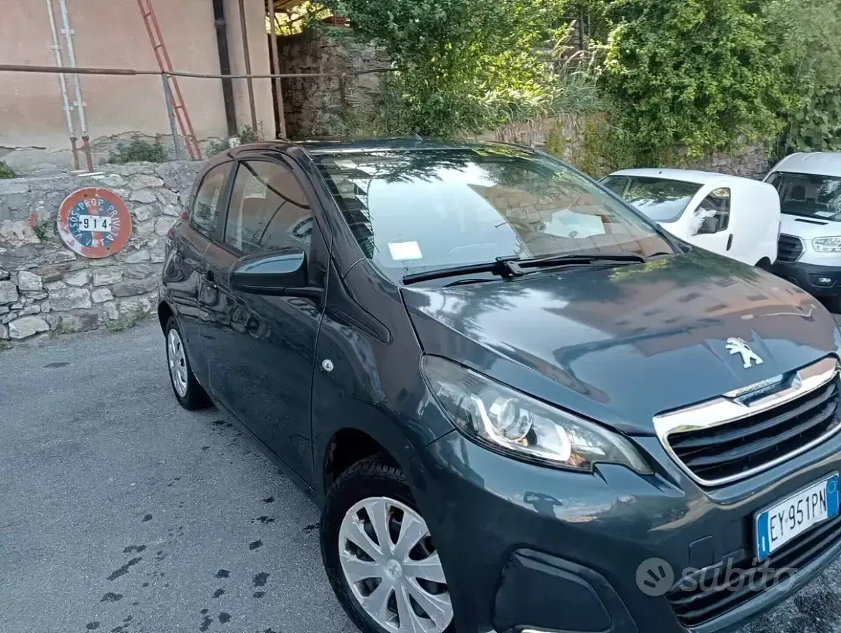 Usata Peugeot 108 Active 69 CV (50 kW) 2015 Grigio Berlina