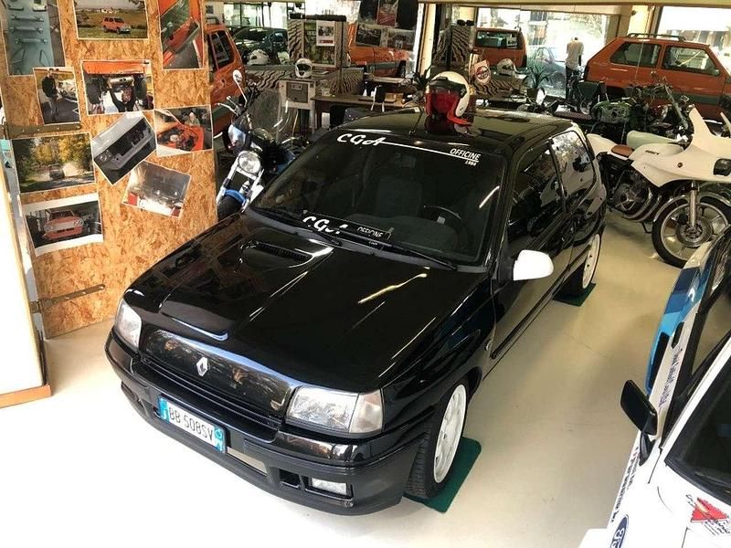 Usata Renault Clio 137 CV (100 kW) 1992 Nero Utilitaria