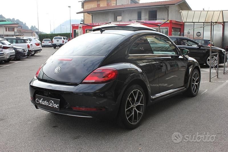Usata VW Beetle Design 105 CV (77 kW) 2017 Nero Utilitaria