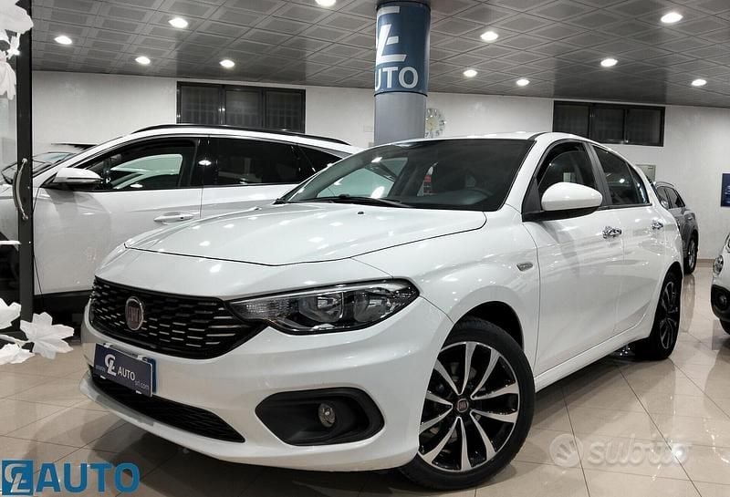 Bianco Usata 2017 Fiat Tipo Opening Edition Tre volumi | 9999 € (Cara) - Immagine 1/4
