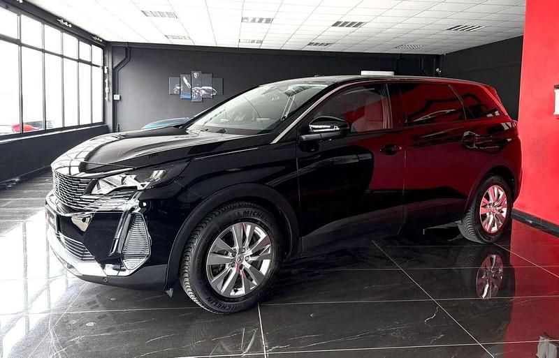 Usata Peugeot 5008 Allure 131 CV (96 kW) 2021 Nero SUV