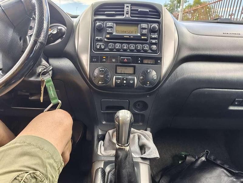 Usata Toyota RAV4 Sol 116 CV (85 kW) 2003 SUV