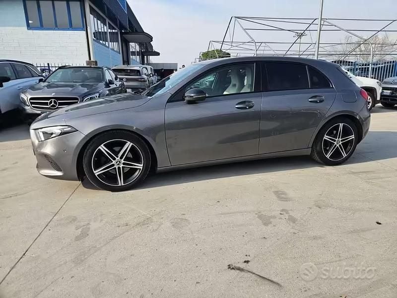 Usata Mercedes A160 109 CV (80 kW) 2022 Grigio Berlina