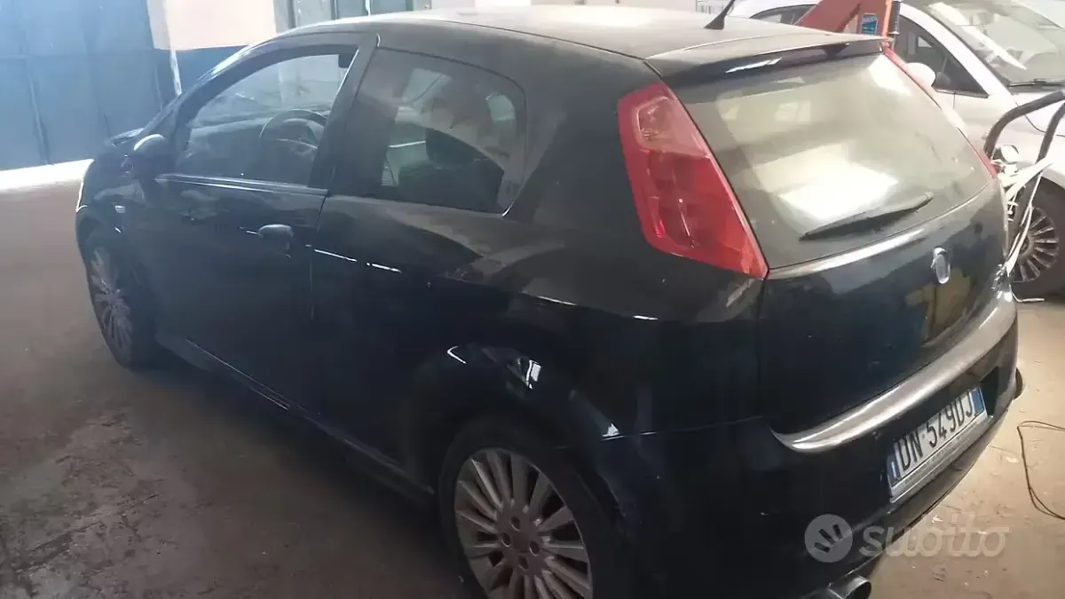 Usata Fiat Punto 120 CV (88 kW) 2008 Nero Utilitaria