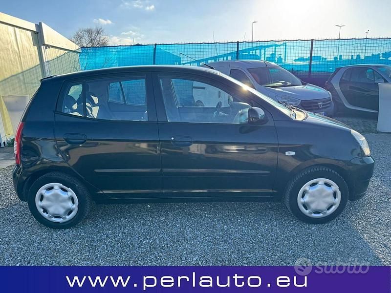 Usata Kia Picanto 65 CV (47 kW) 2007 Nero Utilitaria