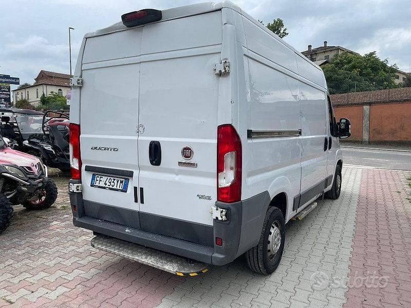Usata Fiat Ducato 136 CV (100 kW) 2016 Bianco pastello Furgone