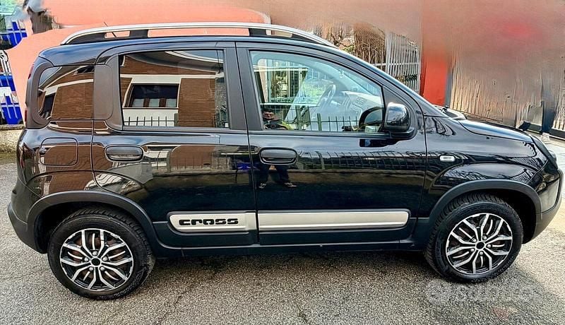 Usata Fiat Panda Cross Cross 95 CV (69 kW) 2016 Nero Utilitaria