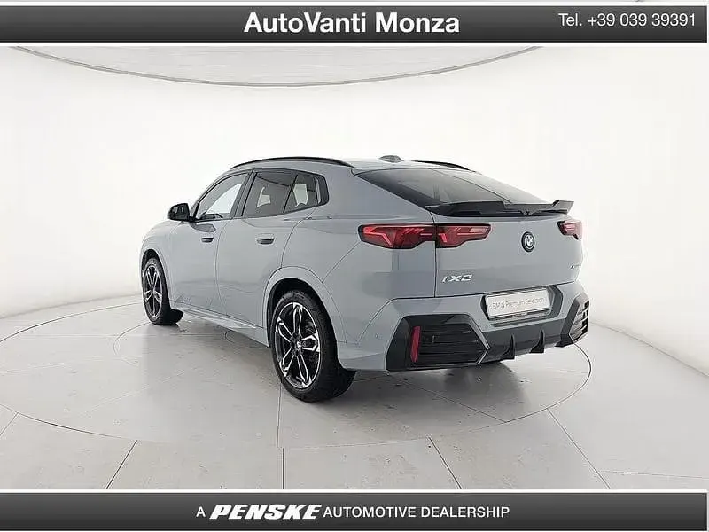 Usata BMW iX2 M Sport 279 kW (380 CV) 2025 Grigio SUV