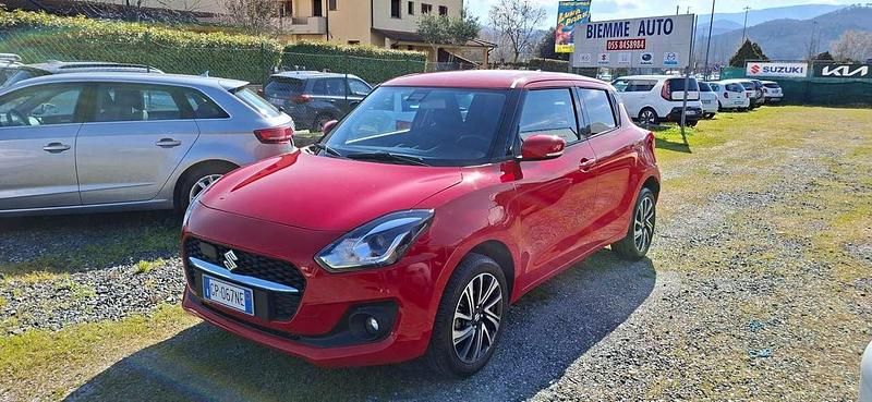 Usata Suzuki Swift 83 CV (61 kW) 2023 Rosso Utilitaria