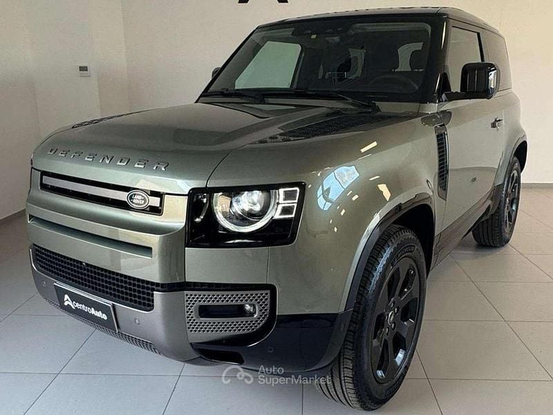 Usata Land Rover Defender SE Dynamic 200 CV (147 kW) 2025 Pangea green SUV