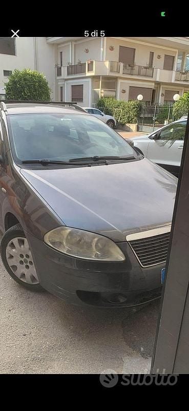Usata Fiat Croma 140 CV (102 kW) 2010 Nero Station wagon