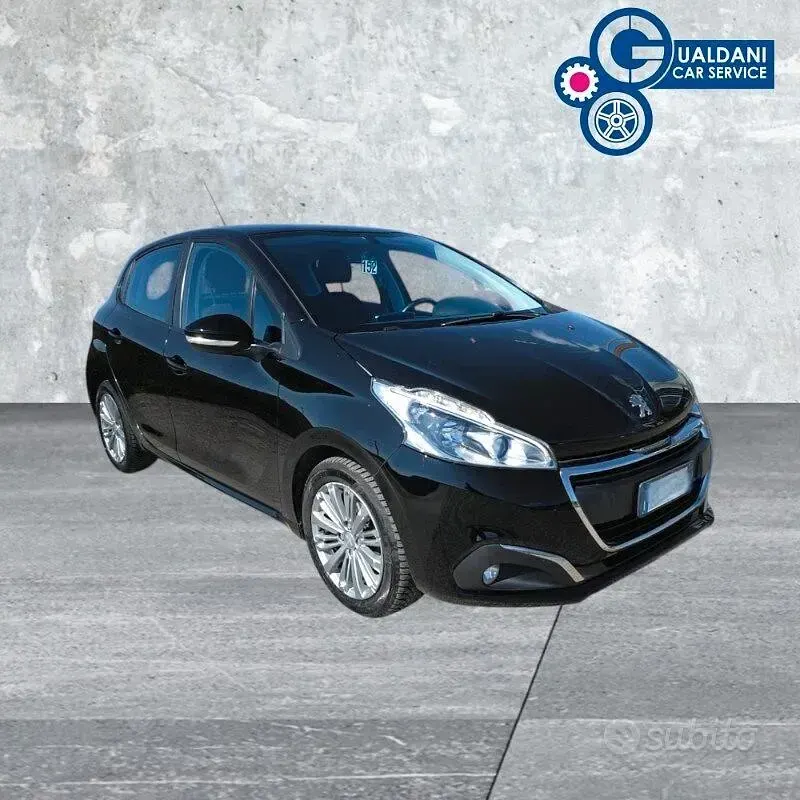 Usata Peugeot 208 Active 75 CV (55 kW) 2017 Other Utilitaria