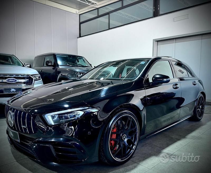 Begagnad Mercedes A45 AMG Premium Plus 421 HK (309 kW) 2021 Svart Sedan