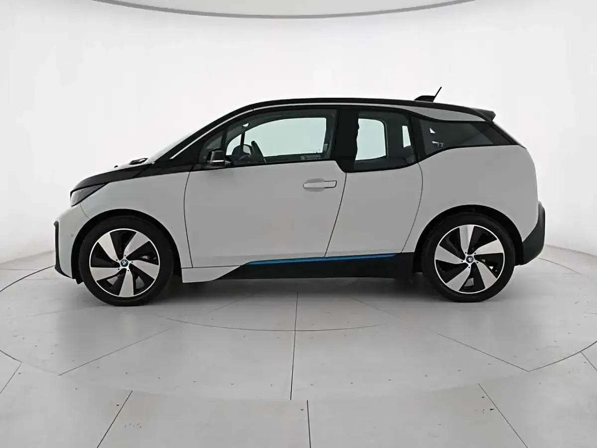 Usata BMW i3 Advantage 75 kW (102 CV) 2019 Capparis white con accenti bmw Utilitaria
