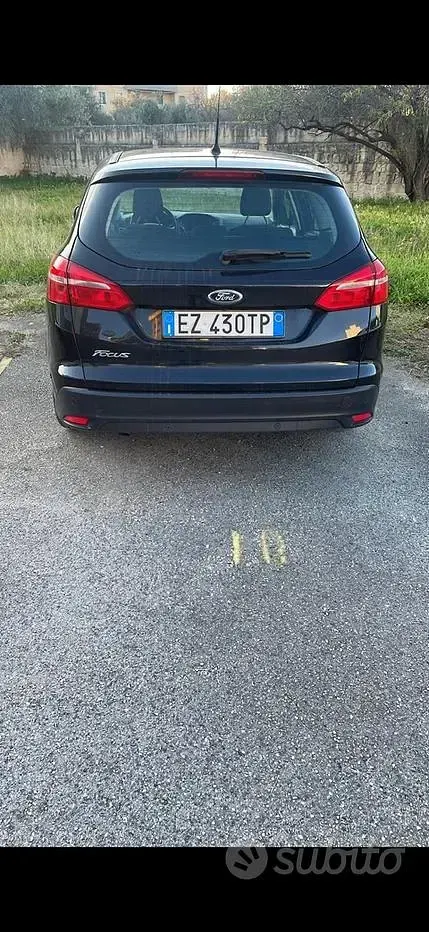 Usata Ford Focus 120 CV (88 kW) 2015 Nero Station wagon