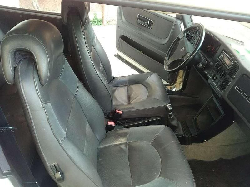 Usata Saab 900 Aero 179 CV (131 kW) 1991 Bianco Coupé