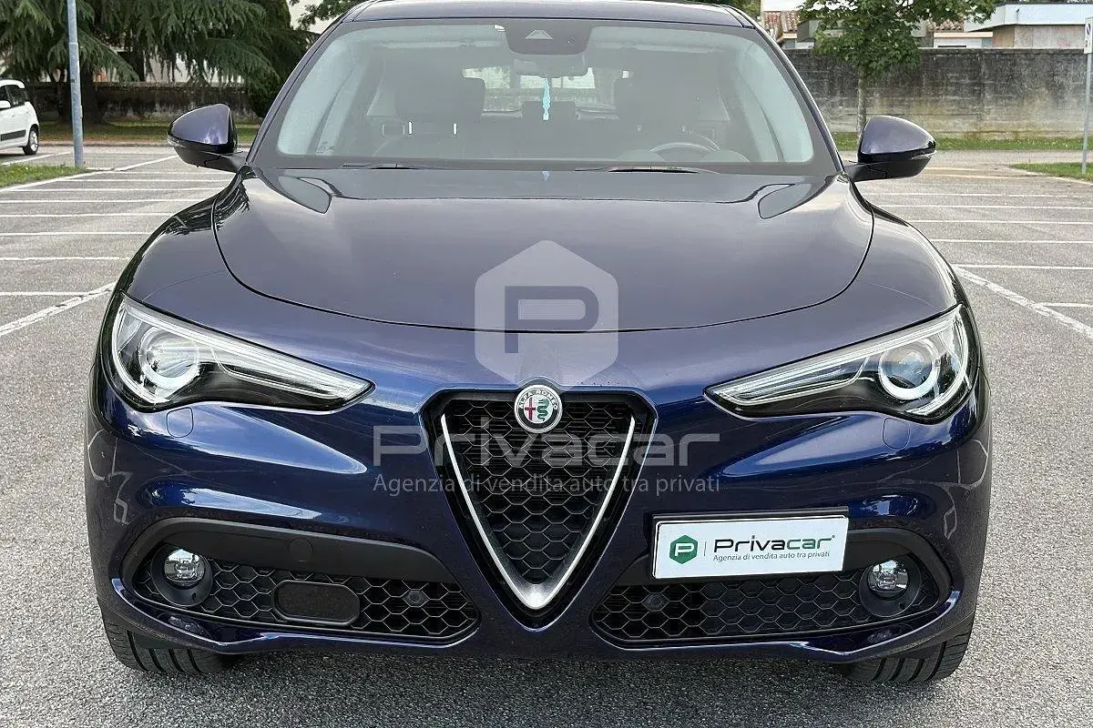 Usata Alfa Romeo Stelvio Executive 190 CV (139 kW) 2021 Blu SUV