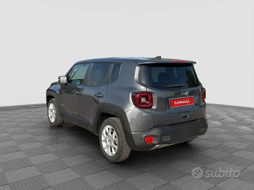 Usata Jeep Renegade Limited 131 CV (96 kW) 2023 Graphite grey SUV