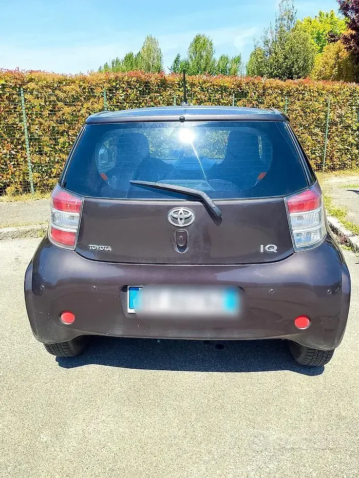 Käytetty Toyota iQ 98 HP (72 kW) 2009 Viistoperä