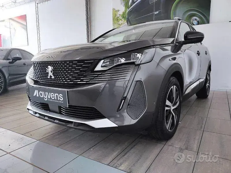 Usata Peugeot 3008 S 131 CV (96 kW) 2024 Grigio SUV
