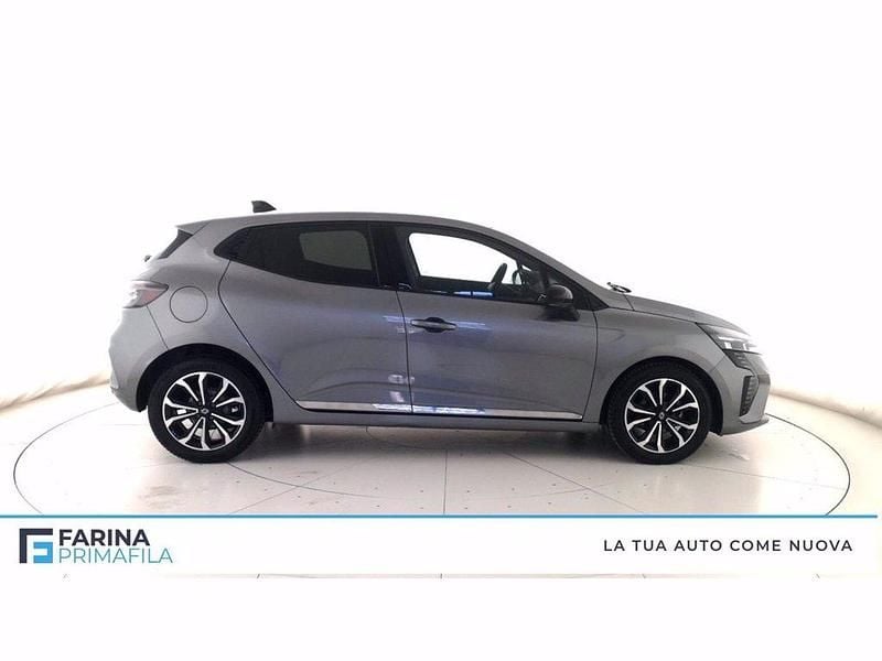 Usata Renault Clio V Techno 91 CV (66 kW) 2025 Grigio scuro Utilitaria