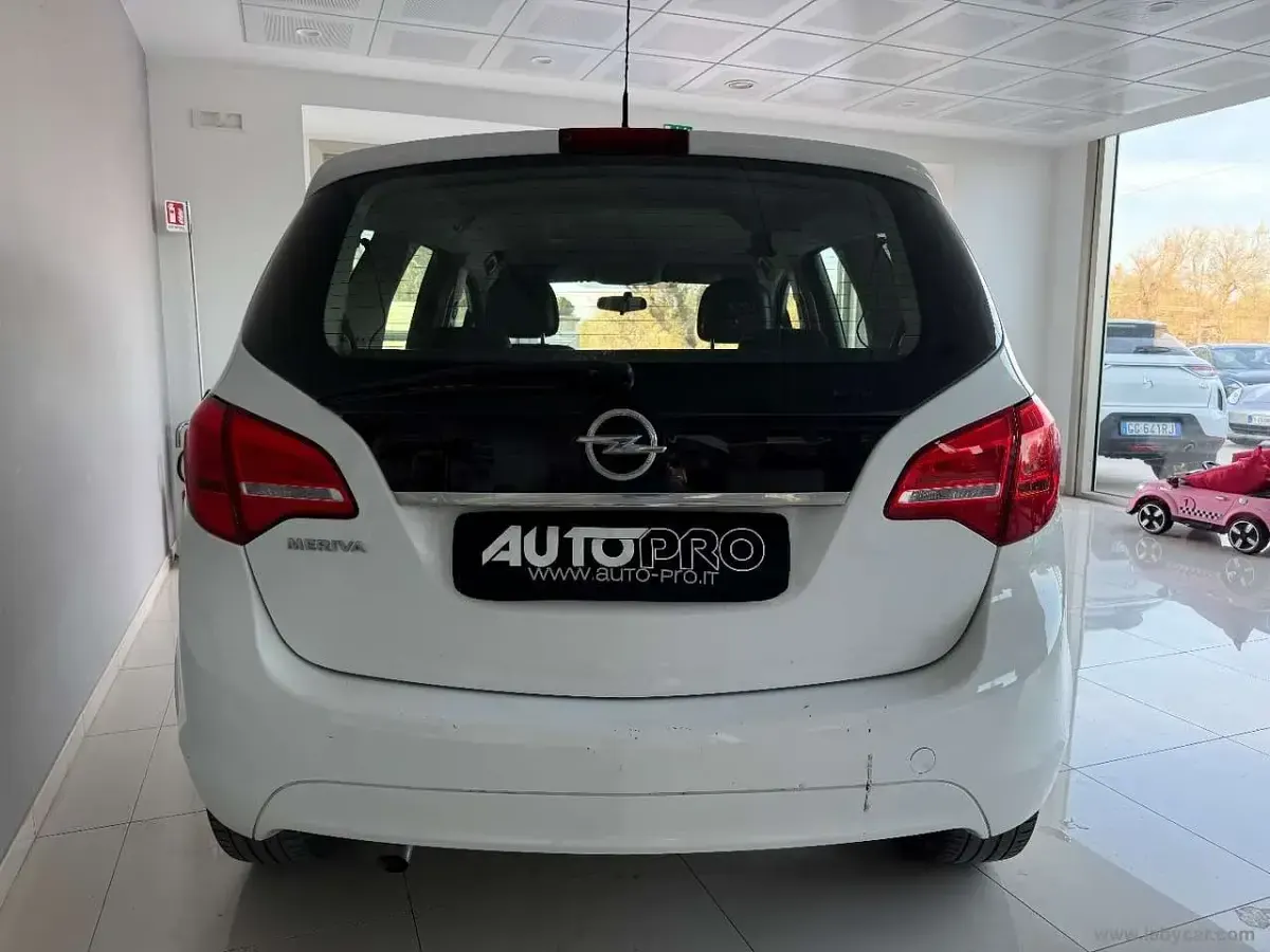 Usata Opel Meriva 120 CV (88 kW) 2015 Bianco Monovolume