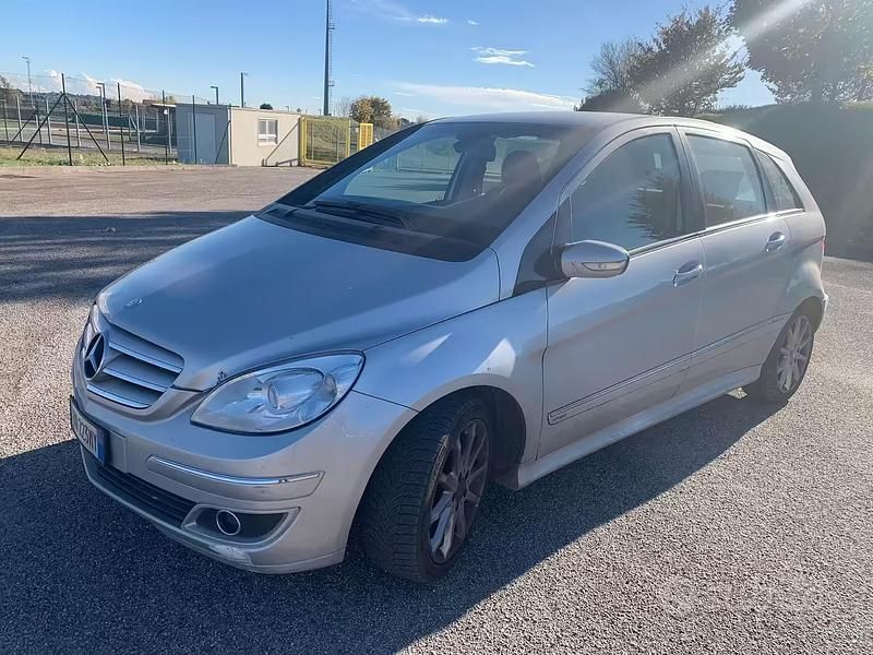Usata Mercedes B170 116 CV (85 kW) 2008 Grigio Monovolume