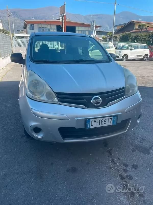 Usata Nissan Note 88 CV (64 kW) 2009 Grigio Utilitaria
