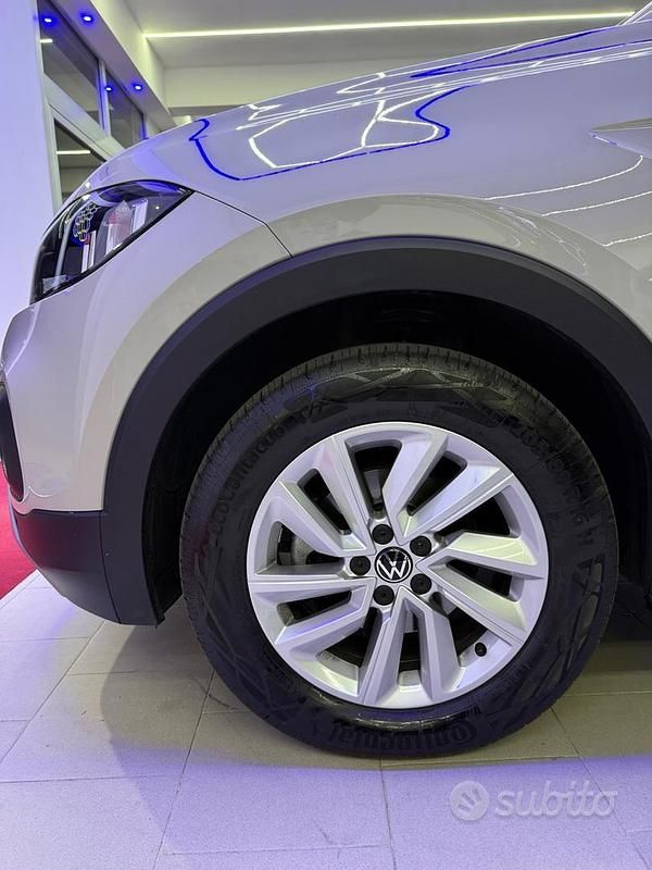 Usata VW T-Cross 110 CV (80 kW) 2023 Beige SUV