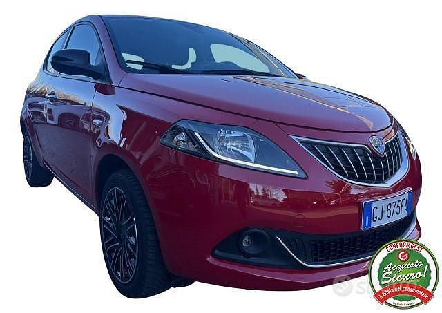 Usata Lancia Ypsilon S 69 CV (50 kW) 2022 Rosso(met.) Utilitaria