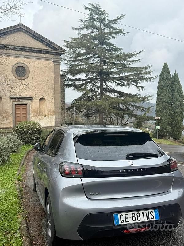 Usata Peugeot 208 Active 75 CV (55 kW) 2020 Utilitaria