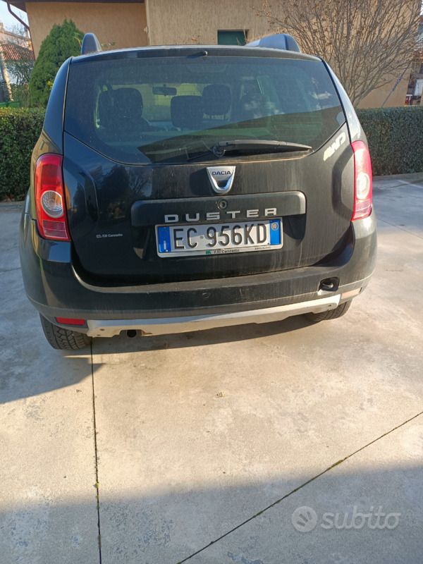 Nero Usata 2010 Dacia Duster SUV | 3200 € (Buon prezzo) - Immagine 1/2
