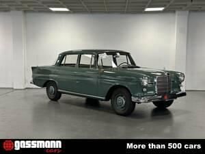 Usata Mercedes 190 80 CV (58 kW) 1964 Verde Berlina