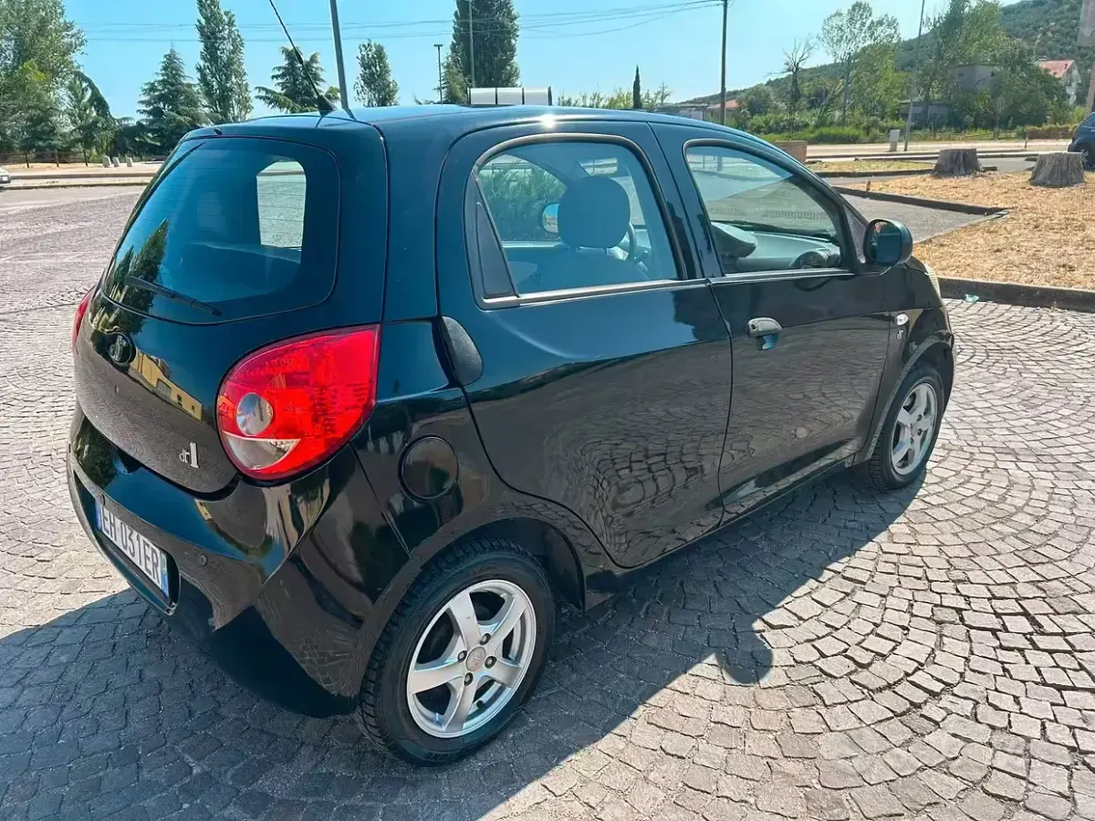 Usata DR DR1 68 CV (50 kW) 2012 Nero Utilitaria