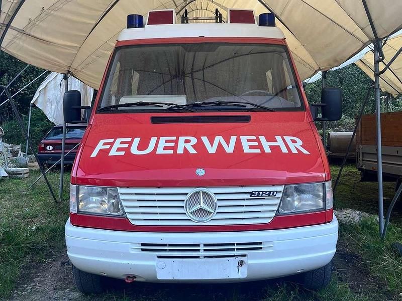 Rosso Usata 1996 Mercedes Sprinter Furgone | 9800 € (Buon prezzo) - Immagine 1/4