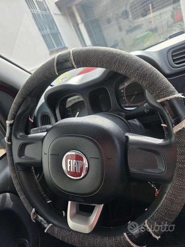 Usata Fiat Panda 69 CV (50 kW) 2016 Rosso Utilitaria