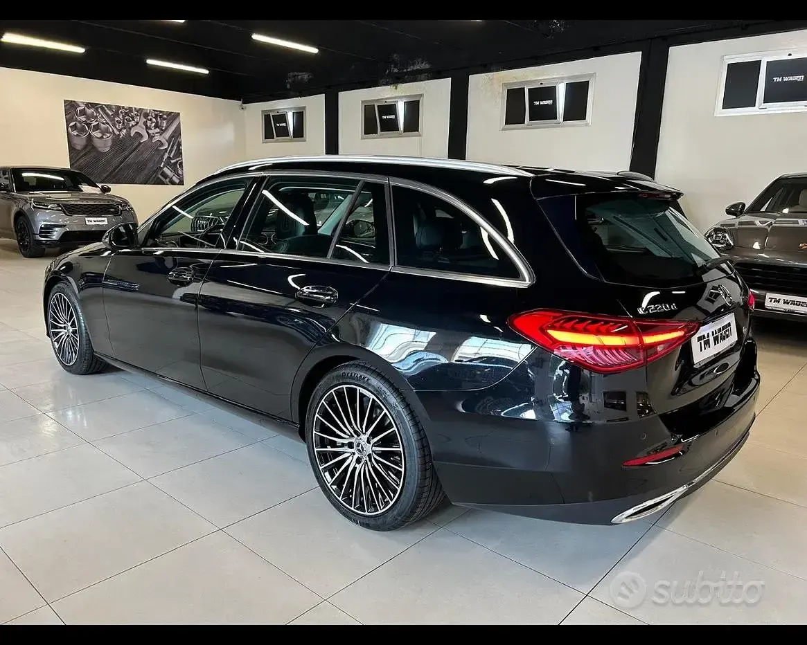 Usata Mercedes C220 200 CV (147 kW) 2023 Nero Station wagon