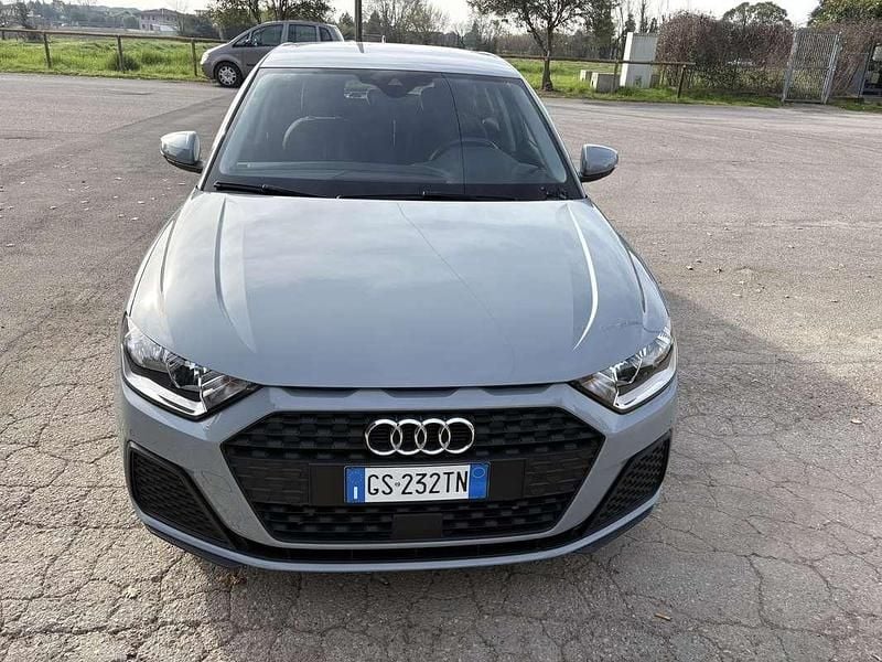 Usata Audi A1 Sportback Business 110 CV (80 kW) 2024 Grigio Utilitaria